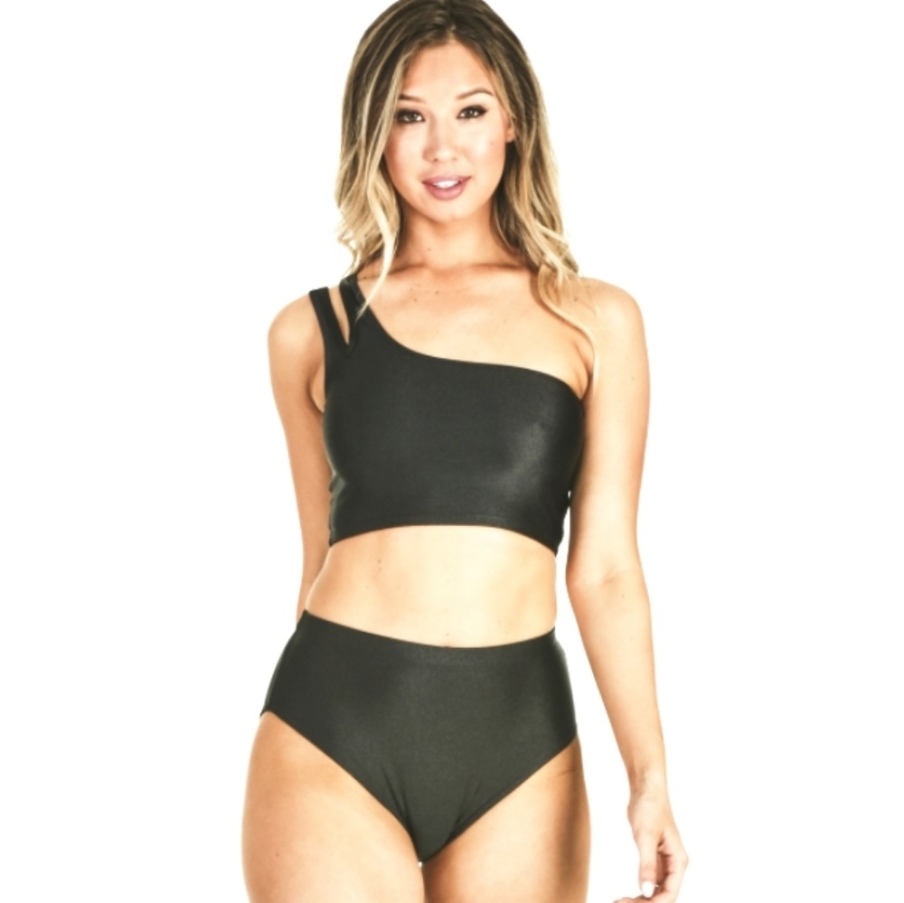 Asymmetric Bikini Set Black